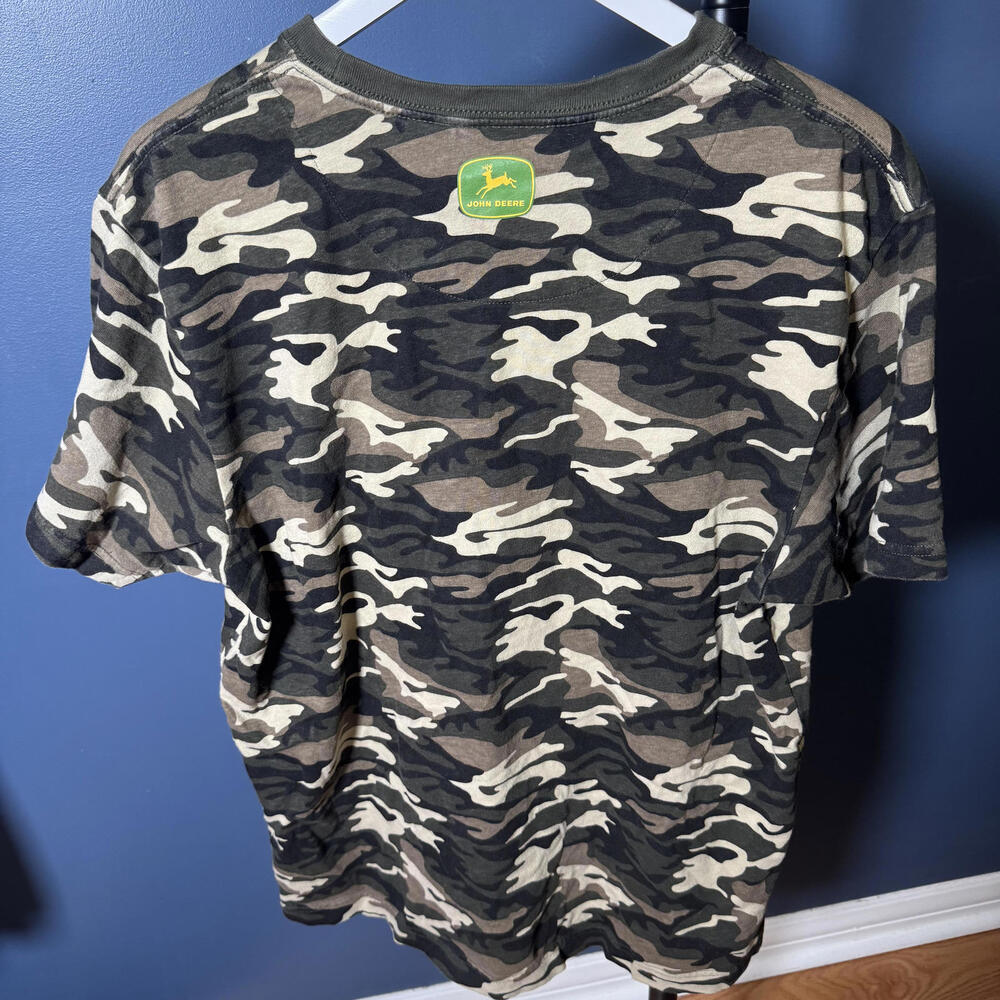 John Deere “Save a Horse Ride a Tractor” Camo T-Shirt Large - Picture 4 of 7